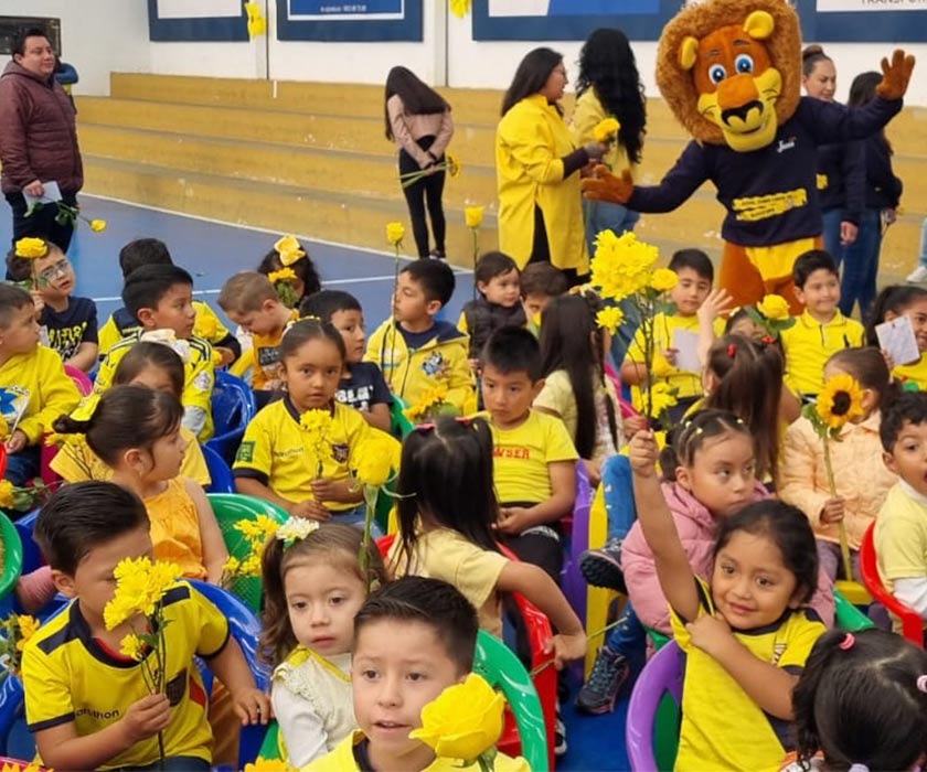 ninos-flores-amarillas-evento-escolar-global-shield.jpg